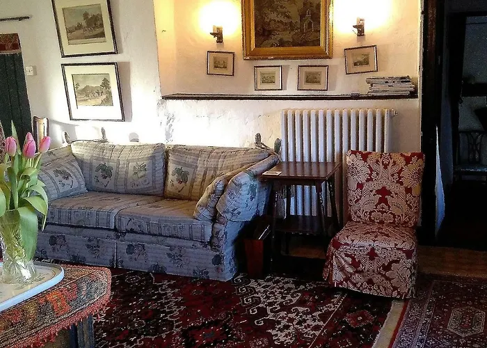 Johnby Hall Bed & Breakfast 4*
